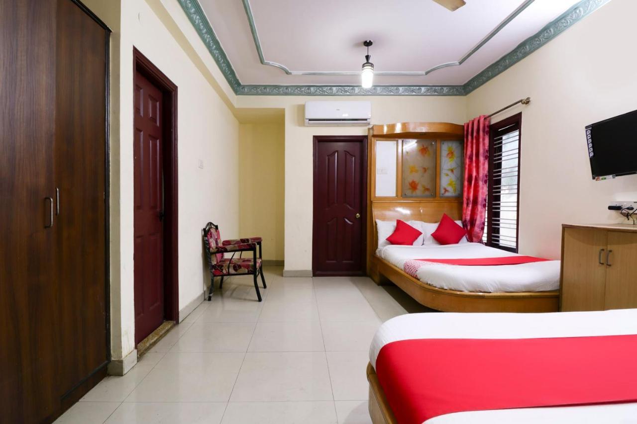 Oyo 71675 New Aishwarya Comforts Bangalore Exterior photo