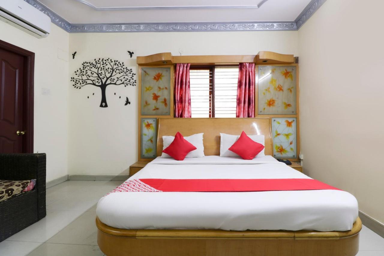 Oyo 71675 New Aishwarya Comforts Bangalore Exterior photo