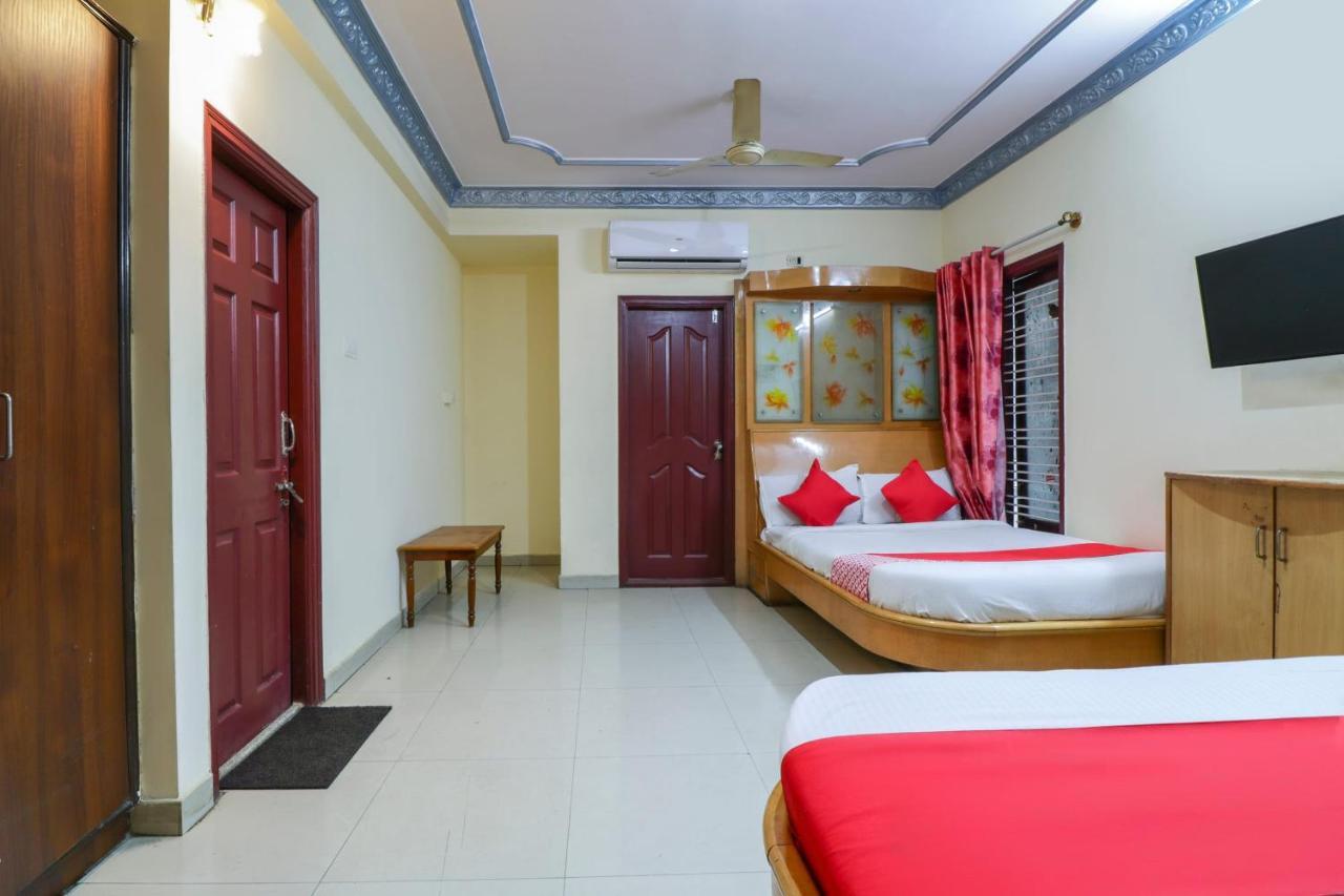 Oyo 71675 New Aishwarya Comforts Bangalore Exterior photo