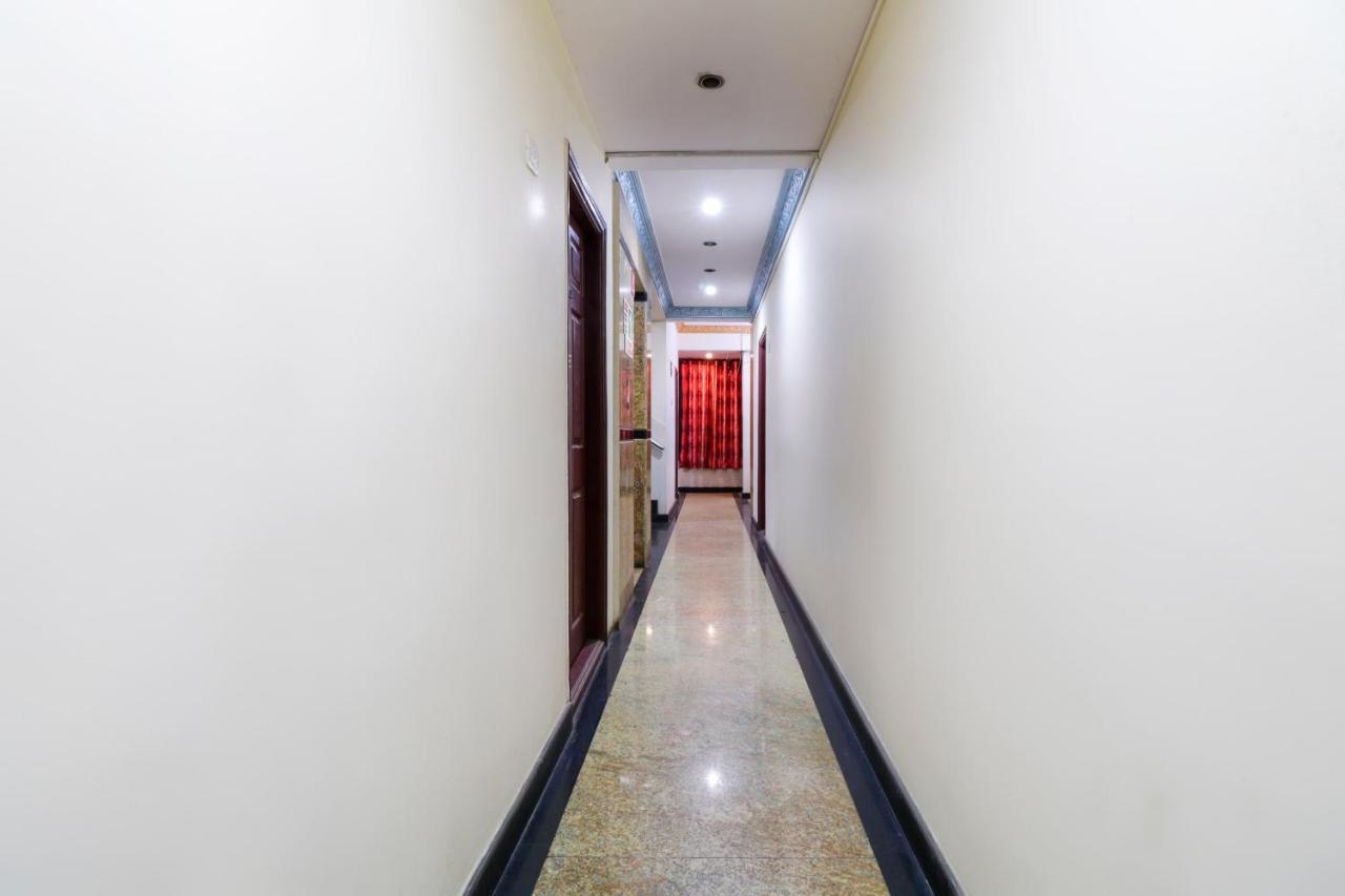Oyo 71675 New Aishwarya Comforts Bangalore Exterior photo