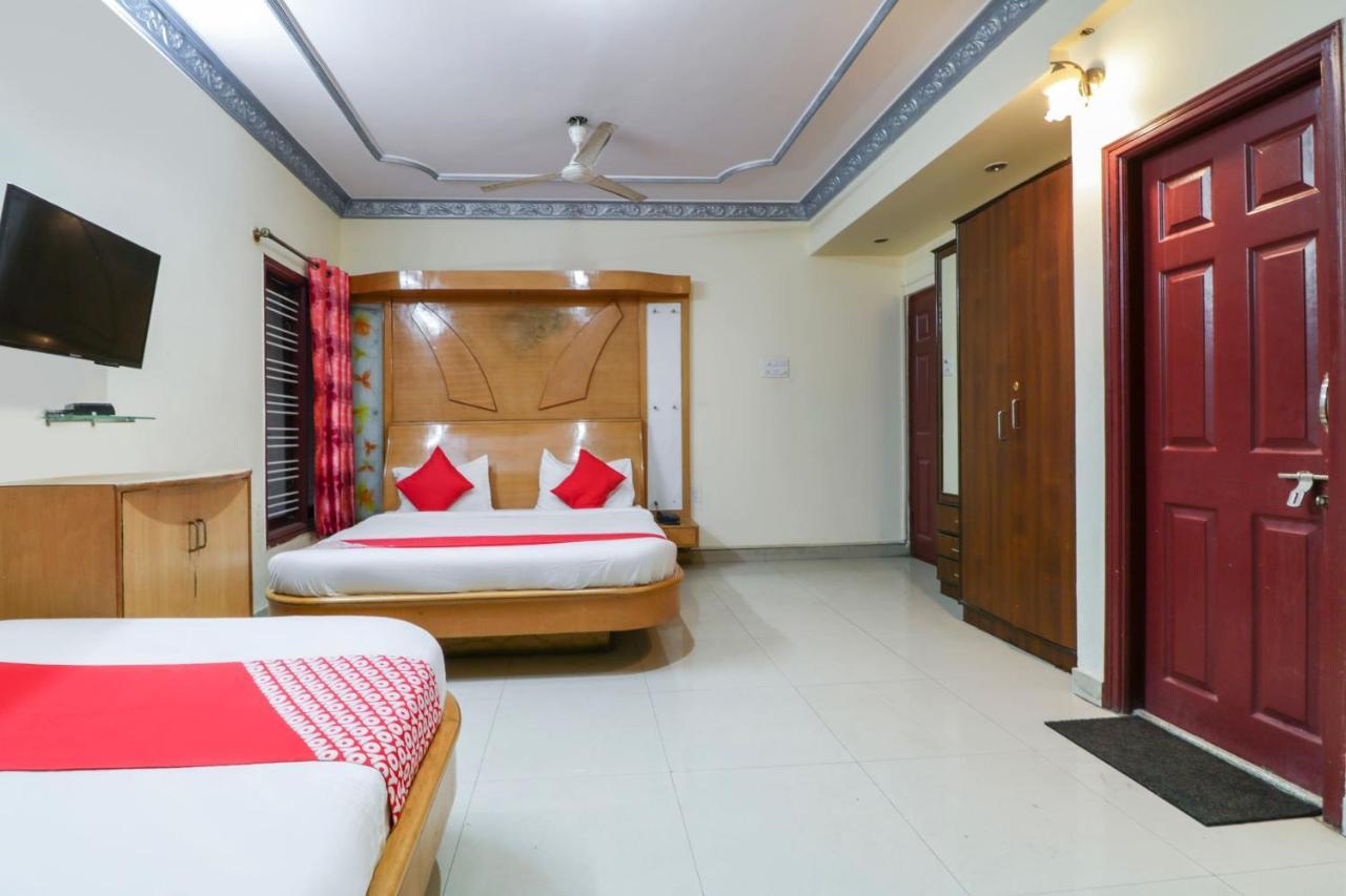Oyo 71675 New Aishwarya Comforts Bangalore Exterior photo